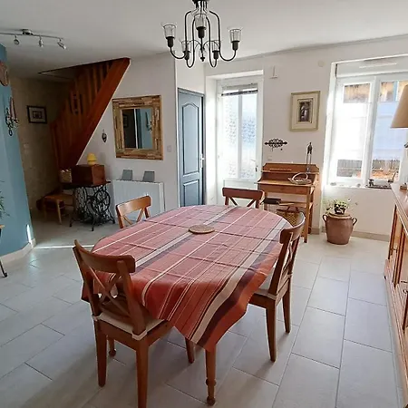 Ferienhaus Le Logis Melisandre 2 *