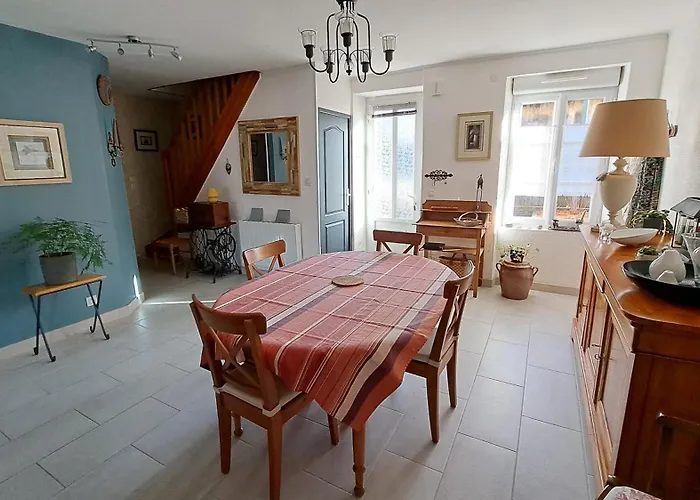 Nyaraló Le Logis Melisandre 2 *